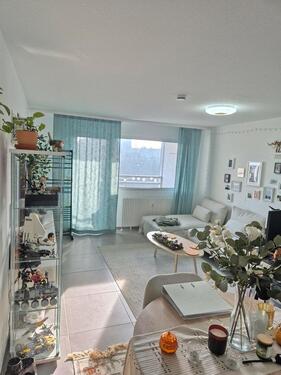 Foto - Lichtdurchflutete 2-Zimmer-Wohnung in S-Freiberg - Ab 01.03.