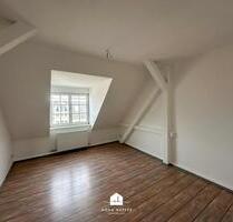 Zentral gelegene 2-Raum-Wohnung im Dachgeschoss - Gera