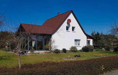 Foto - Familienidylle in Seenähe - gepflegtes Einfamilienhaus