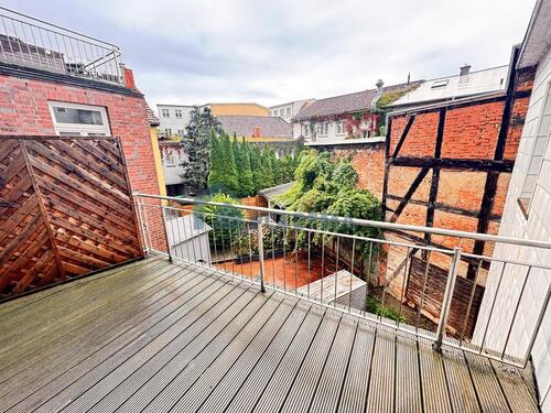 Foto - Geräumige Stadtwohnung mit Einbauküche & Balkon