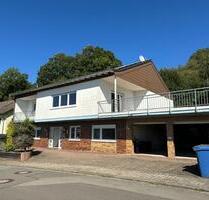 **1 Familienhaus mit viel Platz und Weitsicht** - Weilerbach
