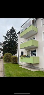 Foto - 2 Zimmer-EG-Wohnung (Hochparterre) mit großem Balkon.