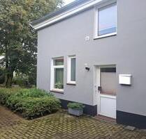 Renovierte 2,5 Zimmer Wohnung in Oldenburg in Oldenburg zu vermie - Barsbüttel