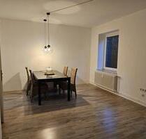 Frisch renovierte 3+1 Zimmer Wohnung, großem Wohnzimmer, ca. 81qm - Bahrdorf