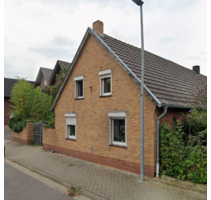 Einfamilienhaus auf großem Grundstück in idyllischer Feldrandlage - Wassenberg