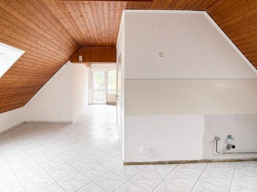 Foto - Erstbezug! Helle Dachwohnung – Nähe Uniklinik Homburg