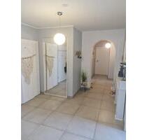 Großzügige 4-Zimmer-Wohnung (126 m²) mit Balkon & Weitblick - Altena