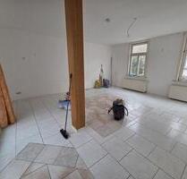 Wer mag das turbulente Stadtleben? Helle 2-Raum-Wohnung mit Balkon - Eisenach