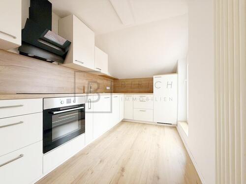 Foto - Ideal für Pendler: Ruhige 2,5-Zimmer-DG-Wohnung in Staig – nahe A7, mit neuer Küche & Dachterrasse