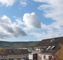 Großzügige DG-Wohnung am Feldrand von Rommelshausen - Kernen im Remstal