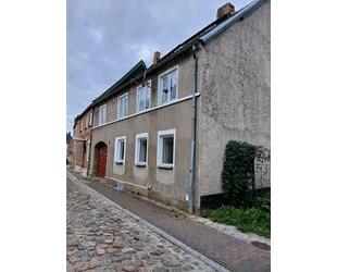 Haus in Gnoien von privat - 20.000,00&nbsp;EUR Kaufpreis, ca.&nbsp; 150,00&nbsp;m&sup2; in Teterow (PLZ: 17166)