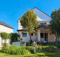 Gepflegtes Zweifamilienhaus Mehrgenerationenhaus in Top-Lage ! - Ginsheim-Gustavsburg