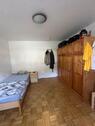 Foto - ein Zimmer in einer 3-Zimmer-Wohnung (vorübergehend)
