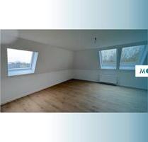 ++ Lichtdurchflutete 2-Zimmer-Dachgeschosswohnung mit Wannenbad ++ - Schenefeld