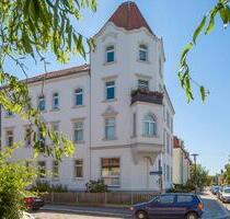 Helle geräumige zwei Zimmer Wohnung im Erdgeschoß - Dresden Pieschen