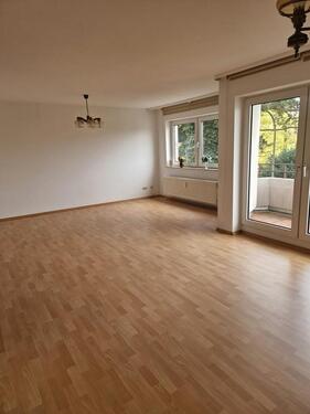 Foto - Seniorenfreundliche 3-Zimmer-Wohnung mit sonnigem Balkon