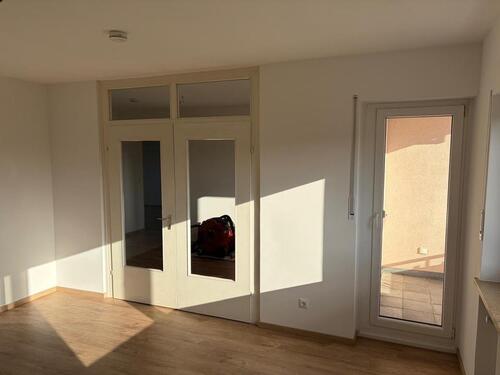 Foto - Alles NEU renov. 3-Zi.-Wohnung im Erdgeschoss zu vermieten. Balkon + neues Bad + Gäste WC