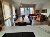 Foto - Sanierte, großzügige 3 Zimmer-Wohnung, EBK, Terrasse, zzgl. möbl. Einlieger-Wohnung 32m², in Flörsheim