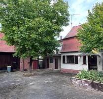 Historische Hofanlage mit Scheune und Garage in Freigericht