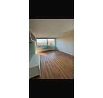 Helle-3-Zimmer-Wohnung mit Balkon - Hochheim am Main