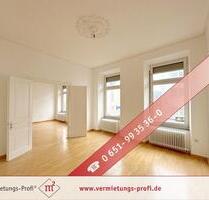 Trier: Charmante Altbauwohnung mit Flügeltür und hohen Decken