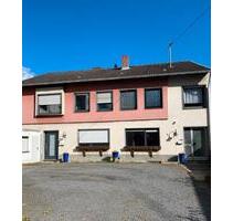 Wohnhaus 2WE im Herzen von Niedermendig