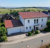 Gepflegtes Einfamilienhaus mit unverbaubarem Rhönblick - Friedewald