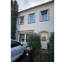Köln - Reihenhaus mit Garten - 480.000,00&nbsp;EUR Kaufpreis, ca.&nbsp; 85,00&nbsp;m&sup2; in Köln (PLZ: 50737) Nippes