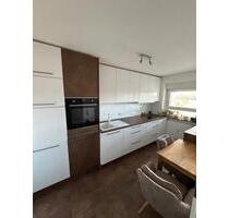 Helle 3-Zimmer-Wohnung mit Balkon und Garage in Rottendorf