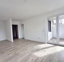 Erstbezug nach Sanierung: Modernes 1-Zimmer-Apartment mit Balkon - Deggendorf