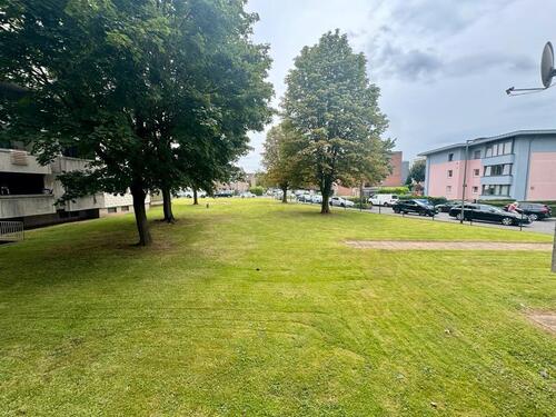 Foto - Gut geschnittene, ausbaufähige 3 Zimmer-Wohnung in Neuss-Erfttal