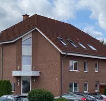 Helle 4 Zimmer Maisonetten Wohnung mit Balkon - Vlotho