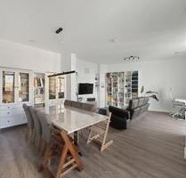 Provisionsfrei: 109 m² mit Aufzug, Stellplatz und 4-Zi.-Potenzial - Magdeburg Alte Neustadt