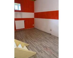 1 Zimmer Wohnung mit Balkon - 300,00&nbsp;EUR Kaltmiete, ca.&nbsp; 30,00&nbsp;m&sup2; in Pfeffelbach (PLZ: 66871)
