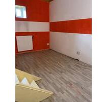 1 Zimmer Wohnung mit Balkon - 300,00&nbsp;EUR Kaltmiete, ca.&nbsp; 30,00&nbsp;m&sup2; in Pfeffelbach (PLZ: 66871)