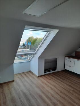 Foto - Modern ausgebaute Dachgeschosswohnung in Bahnhofsnähe