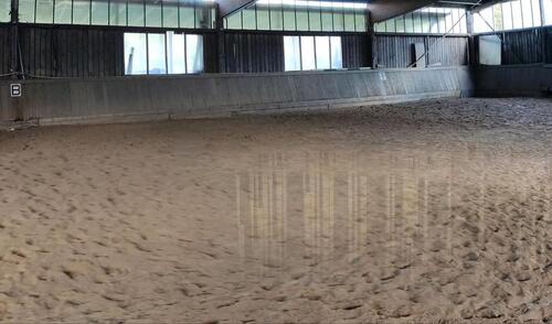 Foto - Hallenstellplatz für Wohnwagen - 70,00 EUR Miete,