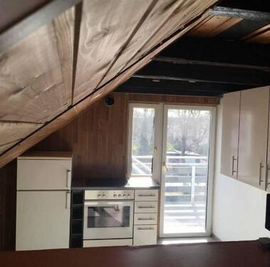 Foto - 2 - Zimmer Dachgeschosswohnung mit Balkon inkl. ALLER NK
