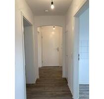 Kernsaniert & stilvoll: Helle 3-Zimmer-Wohnung im Erdgeschoss - Helmstedt