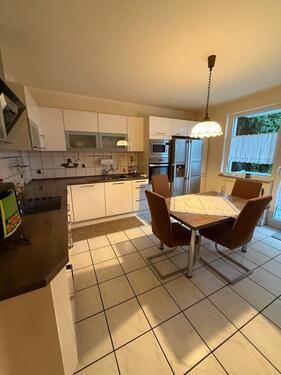 Foto - 3-Zimmer Wohnung mit Balkon - 950,00&nbsp;EUR Kaltmiete, ca.&nbsp; 69,00&nbsp;m&sup2;