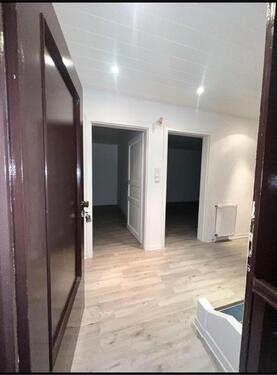 Foto - Große Renovierte 4 Zimmer Wohnung mit Balkon