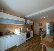 3-Zimmerwohnung mit Einbauküche, Terrasse und Garage - Schleiz