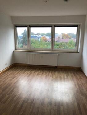 Foto - Helle 4-Zimmer-Wohnung mit Balkon – zentrumsnah – ab sofort!