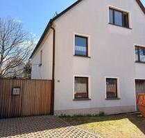 Einfamilienhaus und Doppelhaushälfte - Hainichen