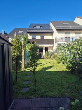 Foto - Familienfreundliches, modernisiertes Reihenhaus mit Garten