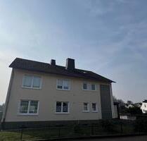 Renditeobjekt 3 Familienhaus sehr gute Lage - Felsberg