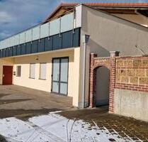 Gewerbehalle 210 m² EG | Tor | Stellplätze | Stephanskirchen