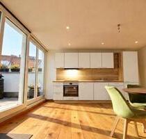 3er WG geeignete 4 Zi Wohnung mit Dachterasse, denkmalgeschützter Altbau - Augsburg