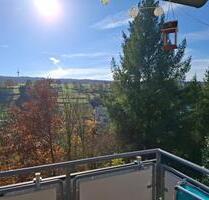 Schöne 5-Zimmer-Wohnung mit Reihenhauscharakter und Garten - Waldenbuch