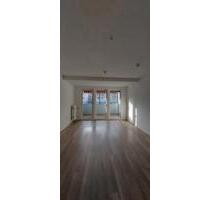 Für Senioren! Behindertenfreundliche 2 Zimmer Wohnung, ruhige Lage, große Dusche, Aufzug! - Dresden Leuben